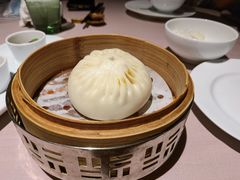 蟹粉大包-新荣记(南京西路店)