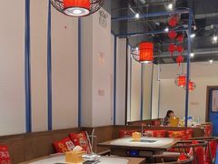 -尚尚仙·酸汤猪手·猪肚鸡火锅(华联万柳购物中心店)