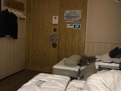 -新盈光·云会所(百丈东路店)