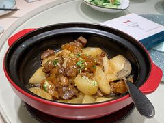萝卜炖牛腩-海派美食·家宴海鲜青岛菜·石锅鲽鱼头(东方城店)