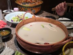 -三人行骨头王火锅(长寿店)