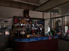 -茅屋大酒店