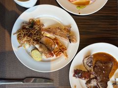 -大中华希尔顿酒店-念自助餐·嗨啤·小龙虾