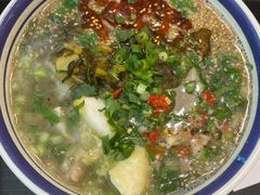 -云阿蛮云南生烫牛肉米线(奉贤路店)