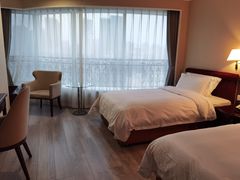 -清能·清江酒店(夷陵广场CBD中心店)