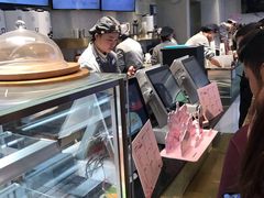 -奈雪的茶(亨特国际广场店)