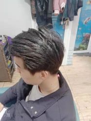-木格造型美发
