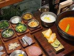 -银米·云南传统过桥米线(双廊黑金冠店)