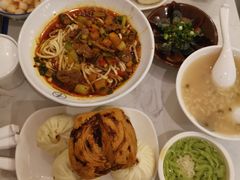 -李与白包子铺(桐梓林店)