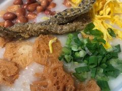 金牌艇仔粥-千灯盛汇·头牌粤菜(致越优城店)