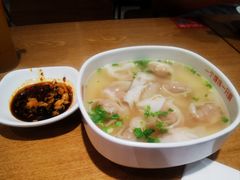 -南城香·饭香串香馄饨香(青年路店)