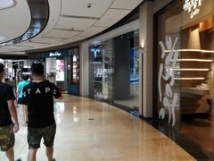 -TESLA 特斯拉(上海太古汇体验店)
