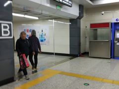-铁西广场(地铁站)