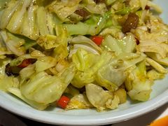 油渣炒莲花白-陈麻婆豆腐总店