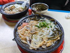 -刚砂锅鸡丝米线