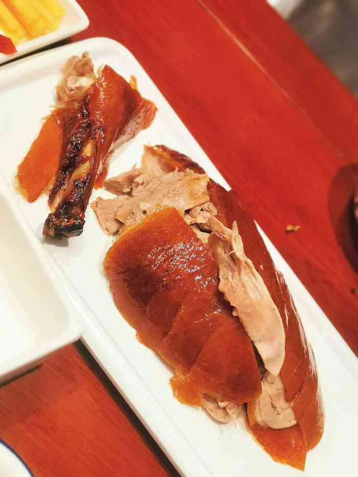 京味张·北京烤鸭(龙岗南联店)-"[薄荷]环境:[服务铃]服务:环境很干.