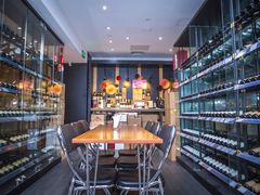 店内环境-屈臣氏酒窖(上海静安嘉里中心店)