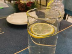 -又见马甲M8融合西餐厅(体育中心店)