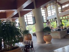 -亚龙湾喜来登·美景台大堂吧
