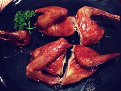 红烧乳鸽-汤城小厨•粤菜•靓汤(西直门凯德MALL店)