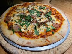 自选特色披萨-Osteria Garden 生蚝花园餐厅(原进贤路店)