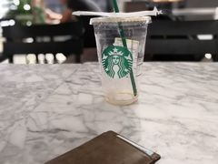 -星巴克(上海虹桥站2A检票口)