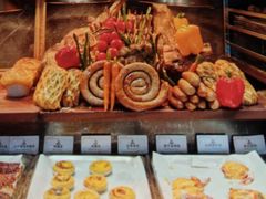 -雍容荟帝王蟹活龙虾展台自助(IFS黑金店)