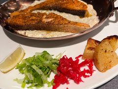 -Efes Turkish & Mediterranean Cuisine 艾菲斯餐厅(陆家嘴店)