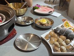 -围炉肉舍•炭烤活鳗•丹东海鲜烤肉(步行街店)