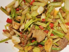 -卢大鲜鱼头捞饭(美利广场店)