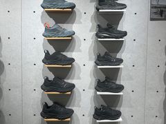 -HOKA(北京蓝色港湾店)