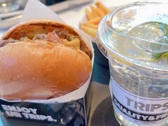 -TRIPS BURGER(大钟寺店)