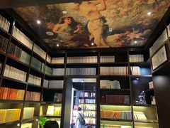 -钟书阁(松江泰晤士小镇店)