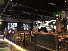 -洪氏嗨捞·广东猪肚鸡·椰子鸡火锅(西咸万象城店)