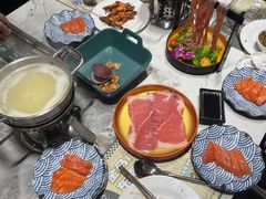 -金马门国际美食百汇(珞喻路店)