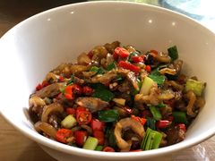 大蒜辣椒炒猪皮-红旗大食堂(君悦紫园店)