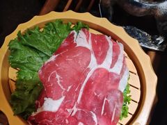 -老牌坊云南鱼豆花火锅(哈西万达店)