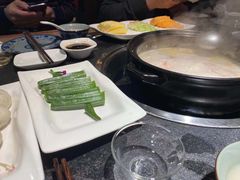 -大匠工房古船木艺术餐厅·猪肚鸡专门店(长白仙岛店)