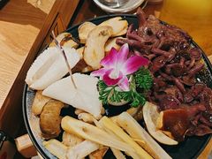 -一朵菌·野生菌探索家火锅(南亚店)