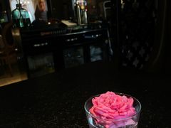 -河畔春天时尚餐厅