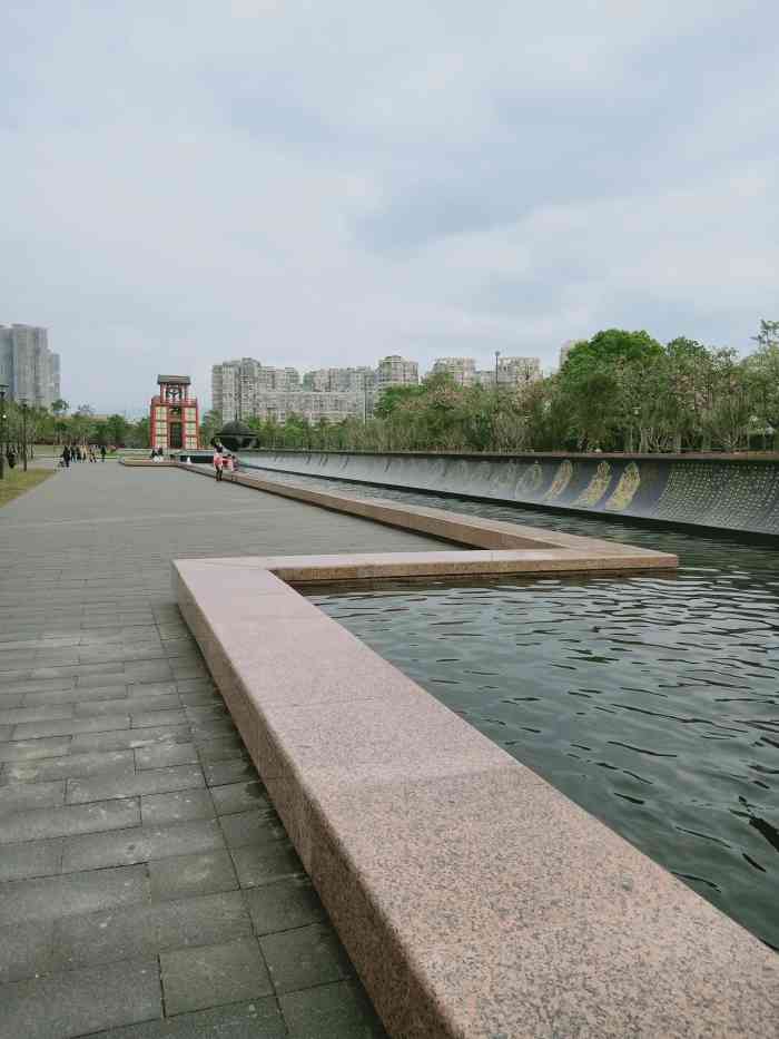 苏颂公园-"96景观提升后的苏颂公园,主题更鲜明,环.