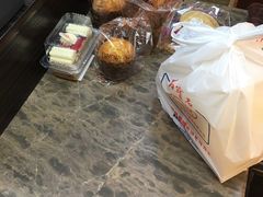 -红宝石·鲜奶小方·海派西点房(丰庄店)