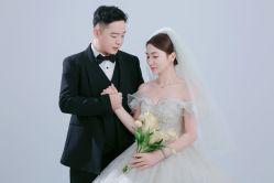 -巴黎春天婚纱摄影(临安店)