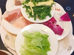 -桥香园云南过桥米线(金马碧鸡店)