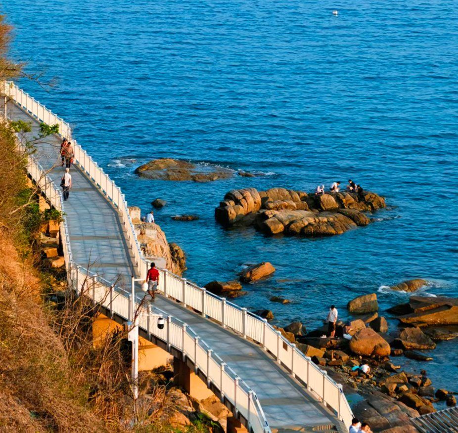 海滨栈道太美啦!