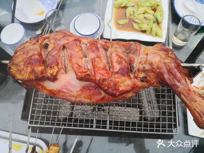 迎燕阁烤羊腿(二环南路店)烤羊腿图片