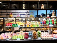 面包甜点陈列柜-米洛克欧洲蛋糕(西南路店)