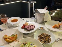 -MONICH牛排融合餐厅(和义大道购物中心店)