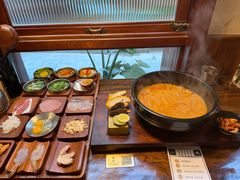 -银米·云南传统过桥米线(双廊黑金冠店)