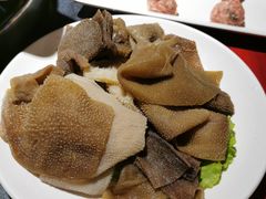 屠场鲜毛肚-洞府防空洞老火锅(解放碑总店)